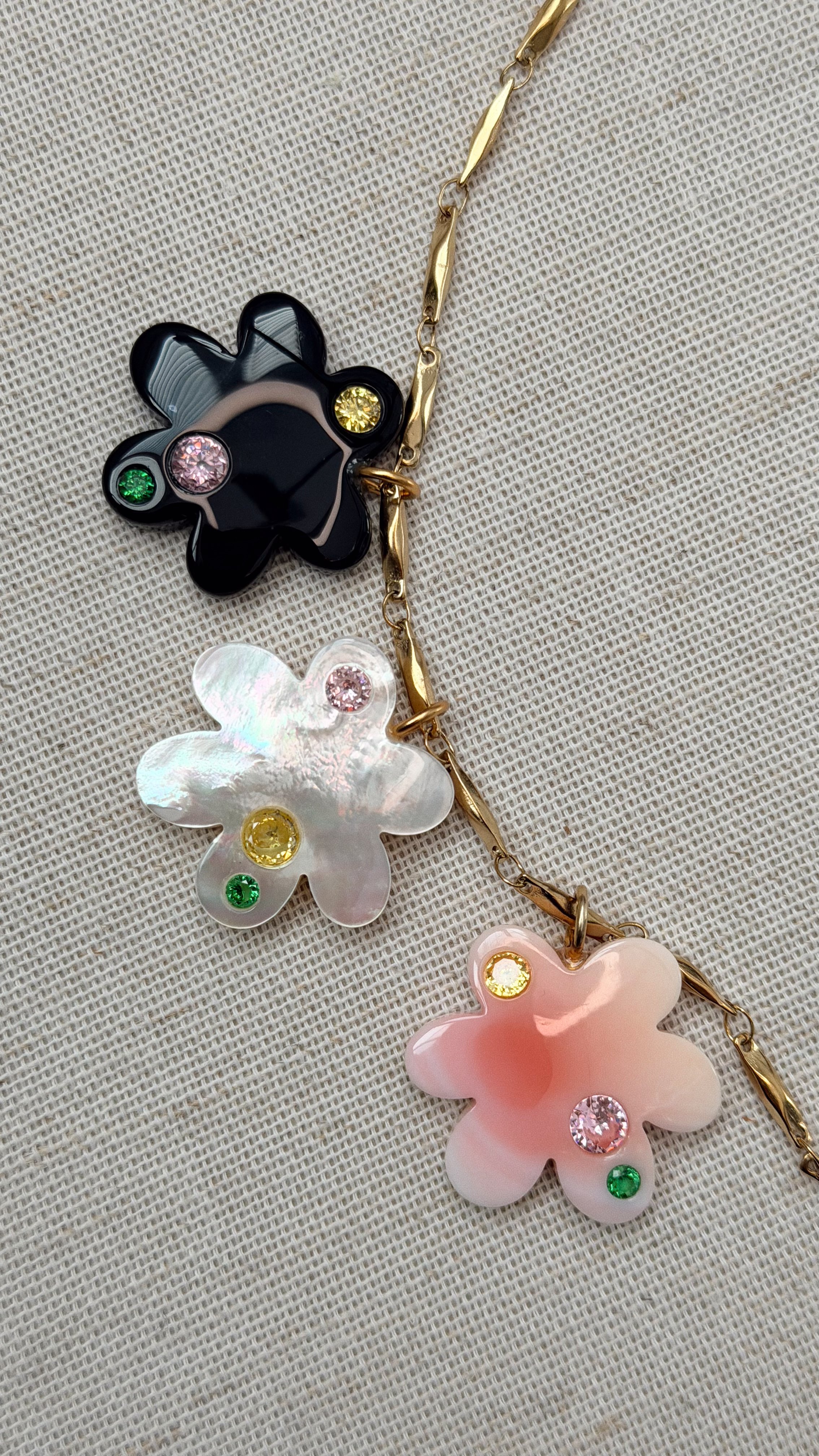 NOTTE_SB NECKL_SAKURA3-ALL.JPG (Copy)