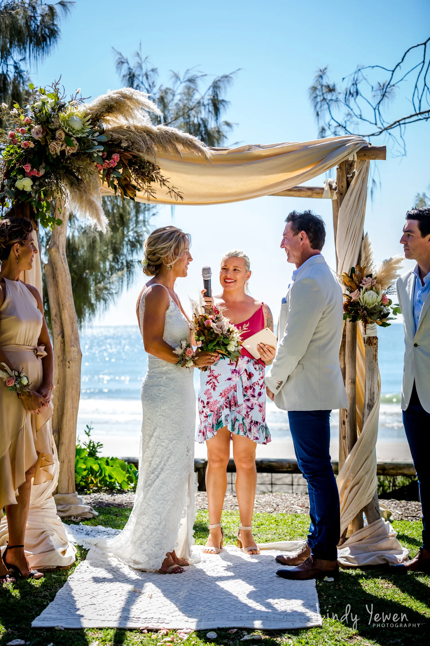 Noosa-Heads-Weddings-Leisa-Dale 48.jpg