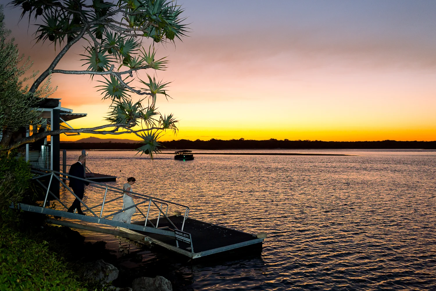 Sunset-wedding-Anneliese-Owen 160.jpg