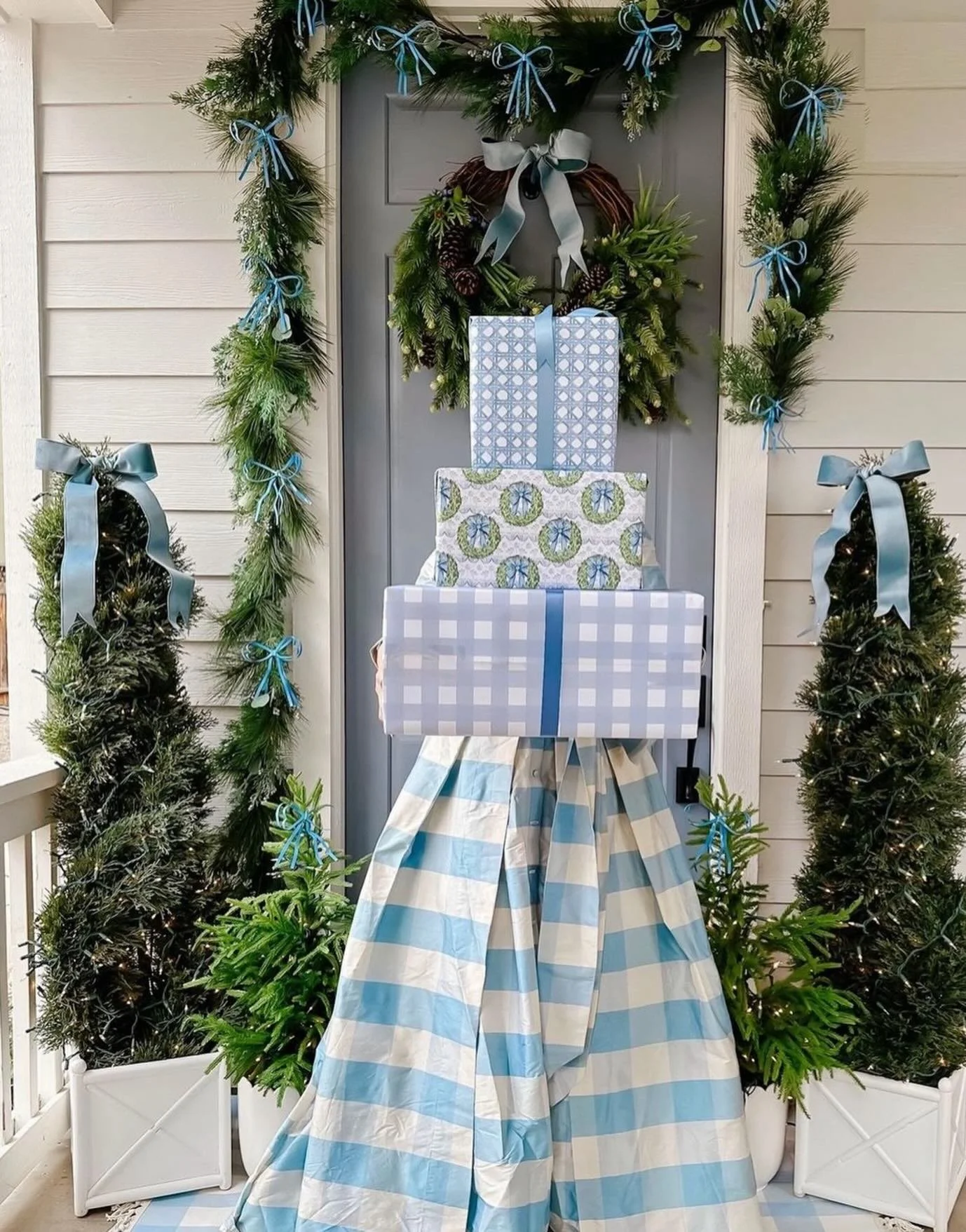 its&rsquo;s a blue blue blue Christmas in Luciana Emilia! @blossominginteriors #LucianaEmilia