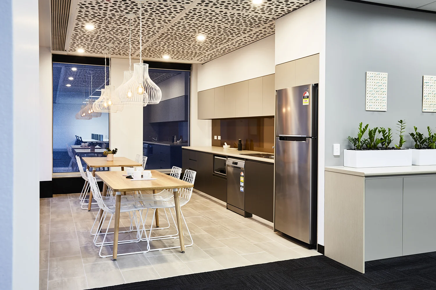Outkast_Valad_1_Castlereagh_St_08.jpg