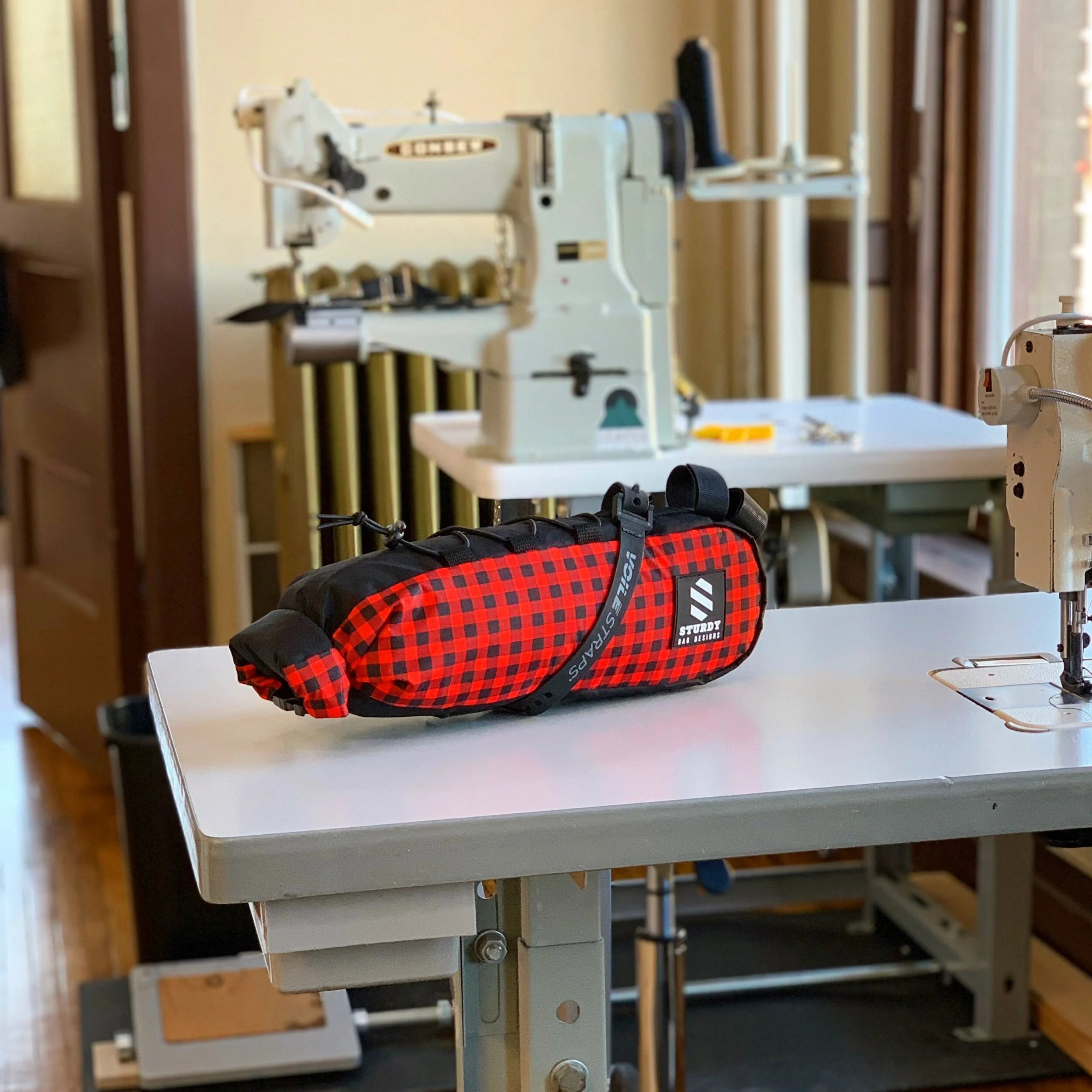 411B485F-E95D-4F99-B42C-5092E9F33DA1