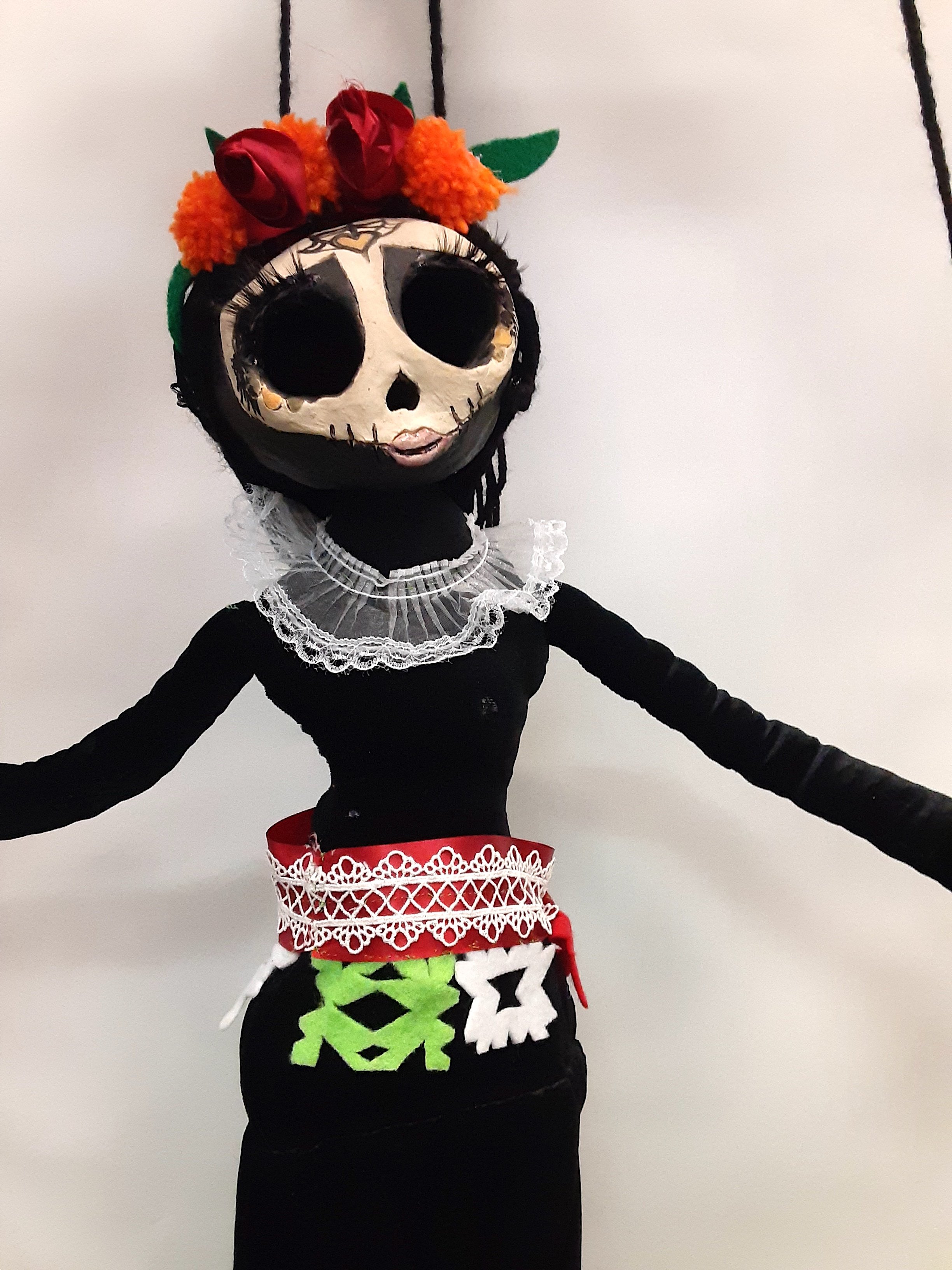 09.Student Puppet_Day of the Dead_Detail 1.jpg