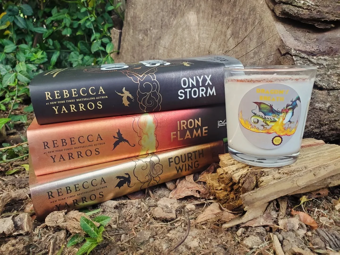 ✨🐉 Just a girl and her dragon candle, living her best Fourth Wing fantasy. 📚🔥
I finally finished the entire series (yes, I laughed, cried, and screamed into the void 😅) and now I’m obsessed.
🔥 Until the next book drops, I’ll be light