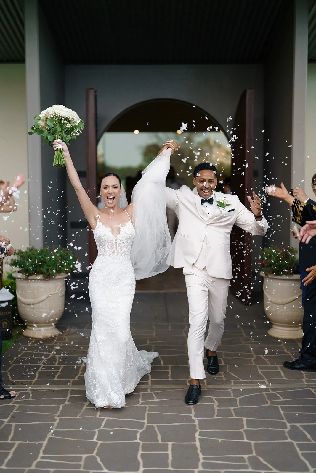 SaltAtelier_SydneyWeddingPhotographer_EnzoHunterValley_RebekahTuva_9.jpg