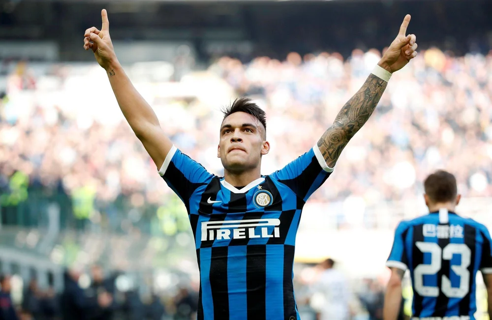 Lautaro Is Asking 7m In Wages To Be Considered Top Player Like Lukaku And Eriksen Agreement Can Be Reached At 6m In Contract Until 2025 Fedenerazzurra