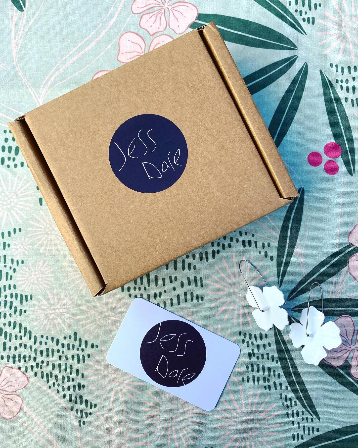 Webstore is up and running with the first orders in the post!

#australiancontemporaryjewellery #flowerpatch #jessdare #jewellery #earrings #handmade #supportsmallbusiness #supportthearts