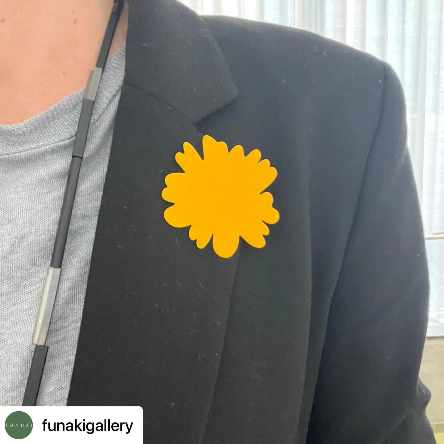 REPOST &bull; @funakigallery Spring has very much sprung here in Naarm/Melbourne, and it feels like just the time to don some of Jess Dare&rsquo;s beautiful &lsquo;Flower Patch&rsquo; pieces - here are the &lsquo;Coreopsis&rsquo; pieces in the most r