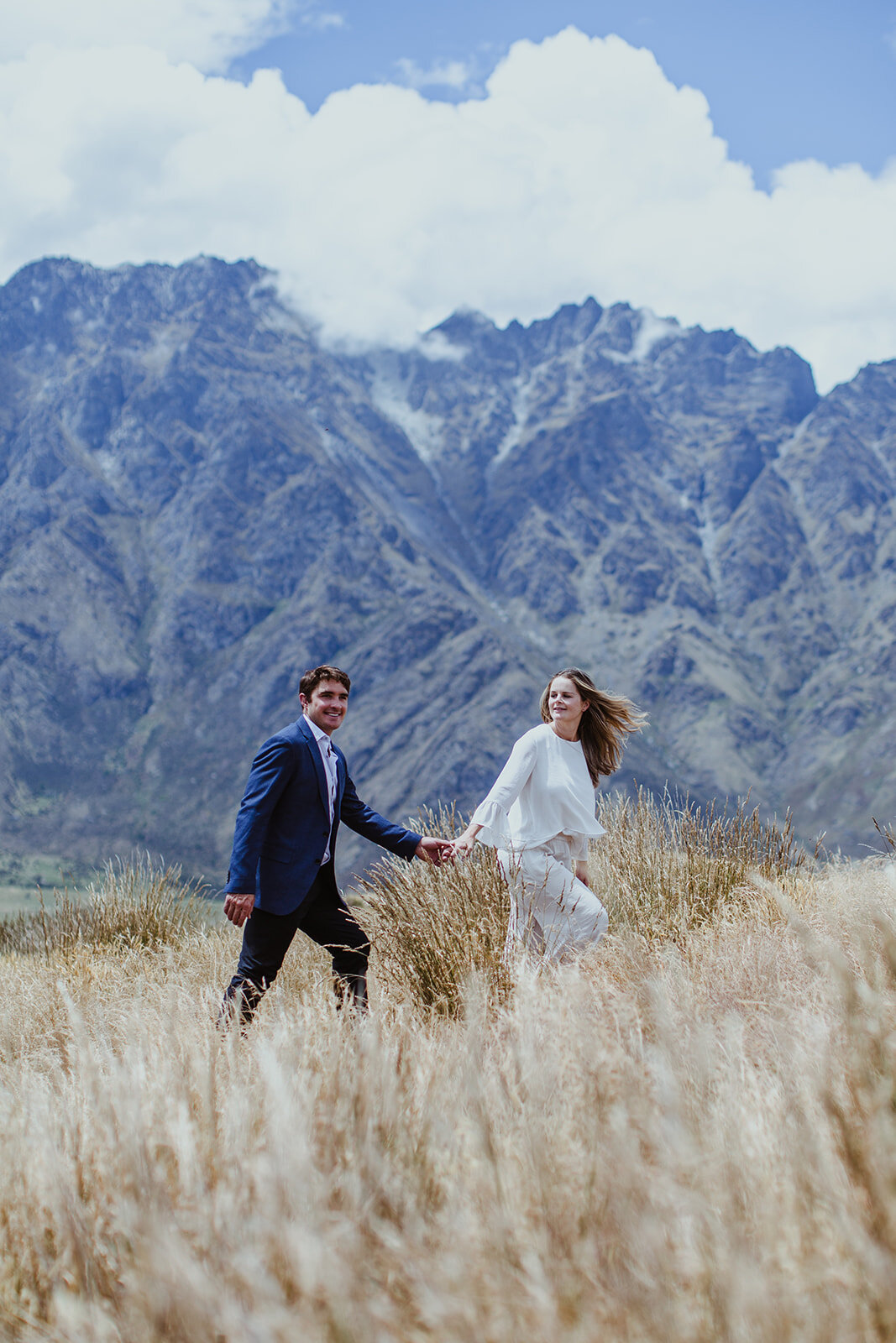 A bride and a groom at their elopement in Queenstown