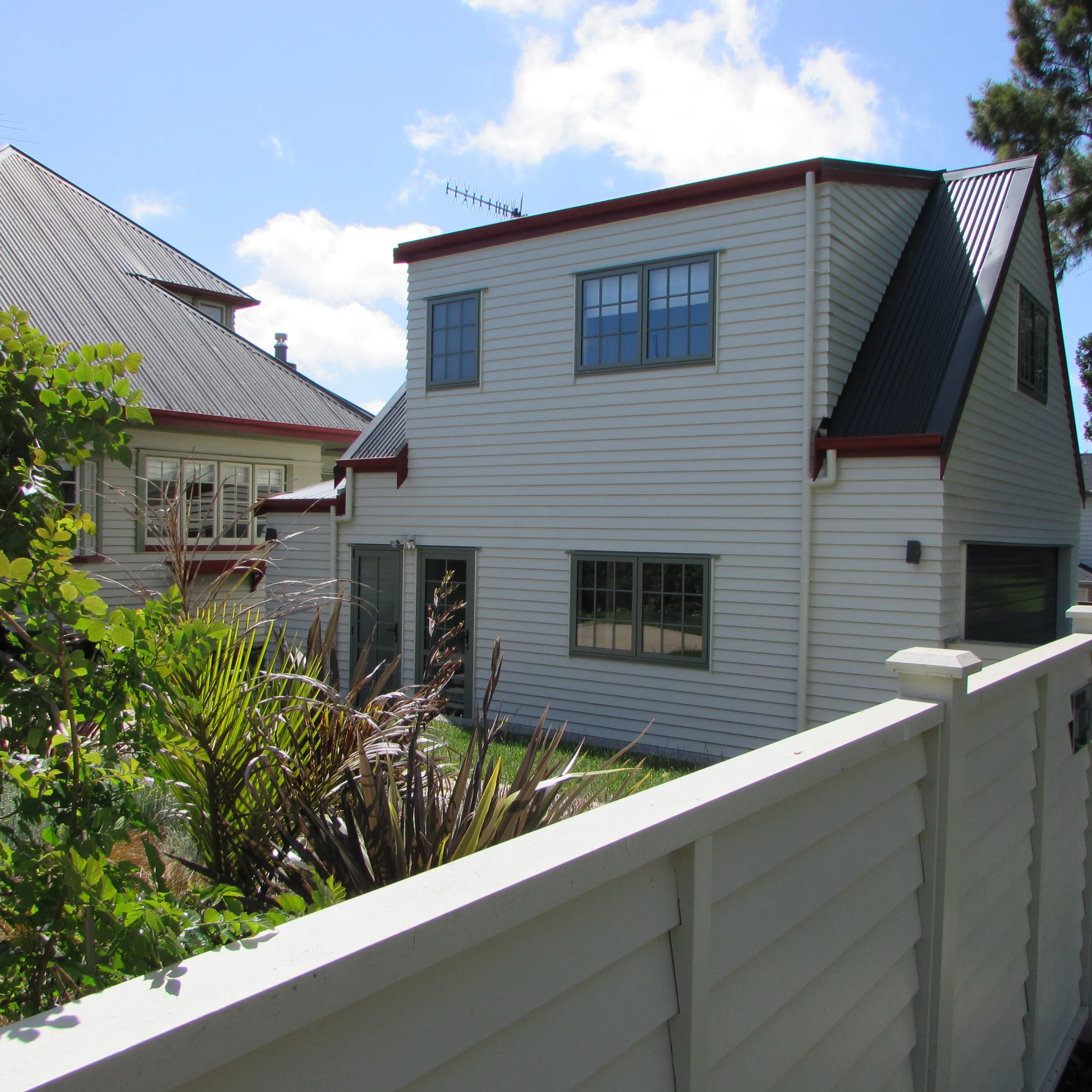 Greenlane Loft Garage