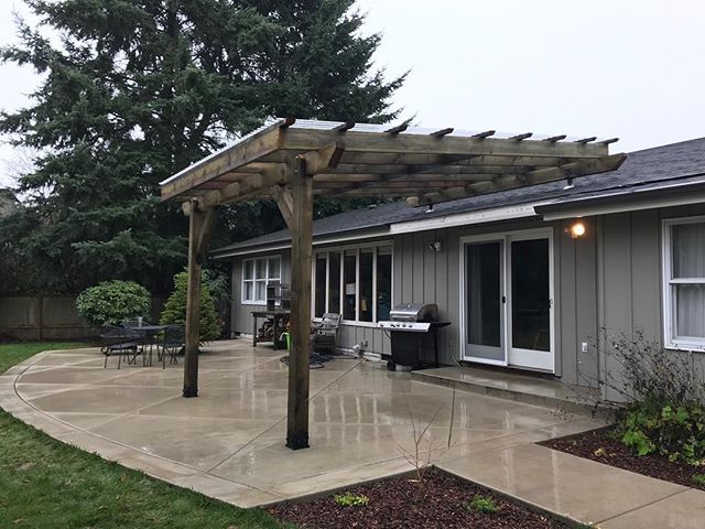 We just completed this awning project. This will be nice in the winter for the rain and nice in the summer to provide a little shade. #workhorsebuilt #awning