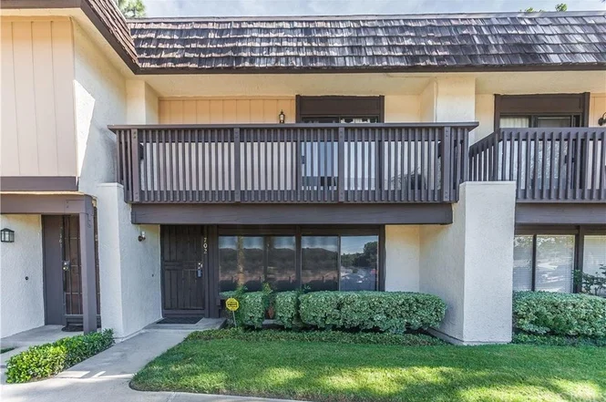 San Dimas - Condo