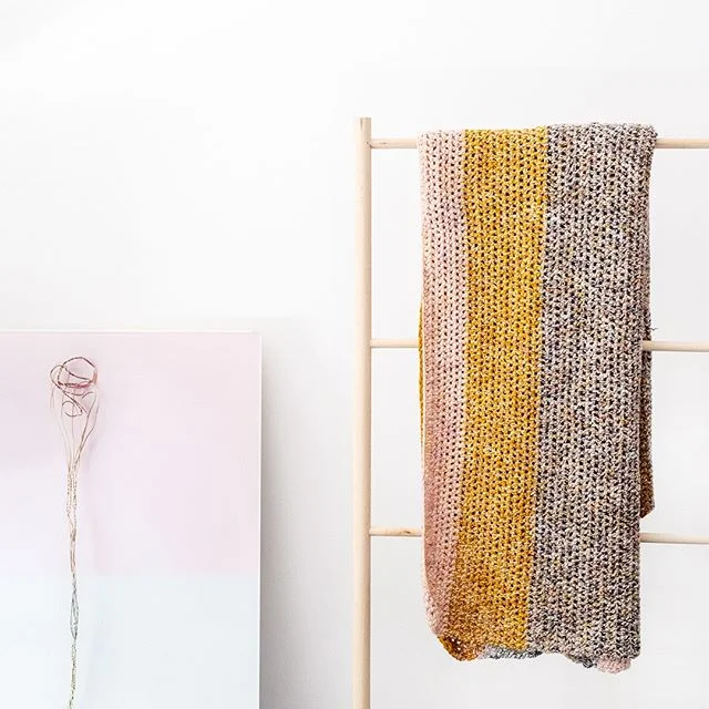 We wouldn't have expected a blanket to make all the difference when it comes to wet room styling, but it does. 🚿 Our KOEL Syringa Blankets uses a basic single stitch and vibrant colors from Syringa yarns - an easy and uncomplicated pattern, you'll crochet yourself a beautiful multi-purpose piece is no time at all. 💛 Head over to koel-magazine.com and grab a print copy of KOEL Issue 8 to start crafting! .
.
.
→ shop KOEL Issue 8, link in bio 
#koelmagazineissue8 #yarnmagazine #craftmagazine #yarnprojects #yarnpatterns #making #handmadeisbestmade #fibreart #fibrelove# #patterns #yarnmaking #koelmagazine #interiordesign #moderninterior #yarncrafting #craftsposure #crochet #crochetersofig #crochetersofinstagram #instacrochet #crochetlove