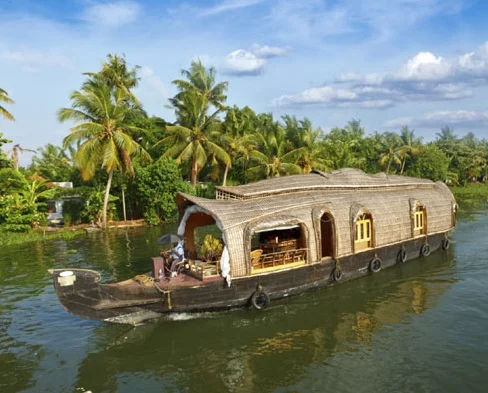 Kerala - aptly called 'God's own country' and voted as one of the must-see places on Earth by National Geographic in 2012 (Pic courtesy: Thinkstock Images)