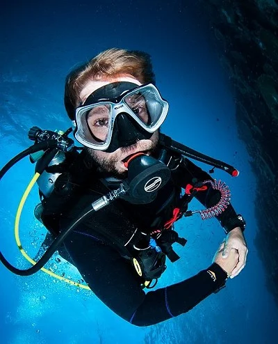 Matt Curnock speaks on assessing the aesthetic values of the Great Barrier Reef at Global Eco Asia-Pacific Tourism Conference 2019 in Cairns