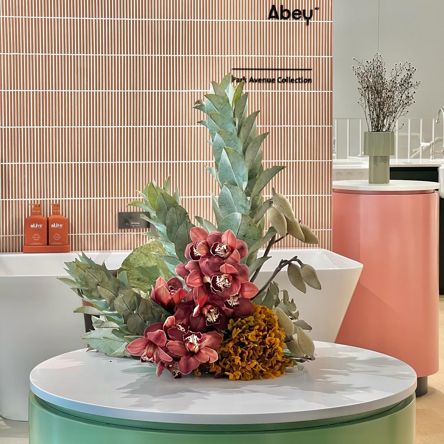 Looking for that bespoke floral touch for your office, showroom, activation or next event?

Whether you prefer a classic and elegant look or a modern and artistic approach, we have the expertise to tailor our creations to truly reflect the essence of