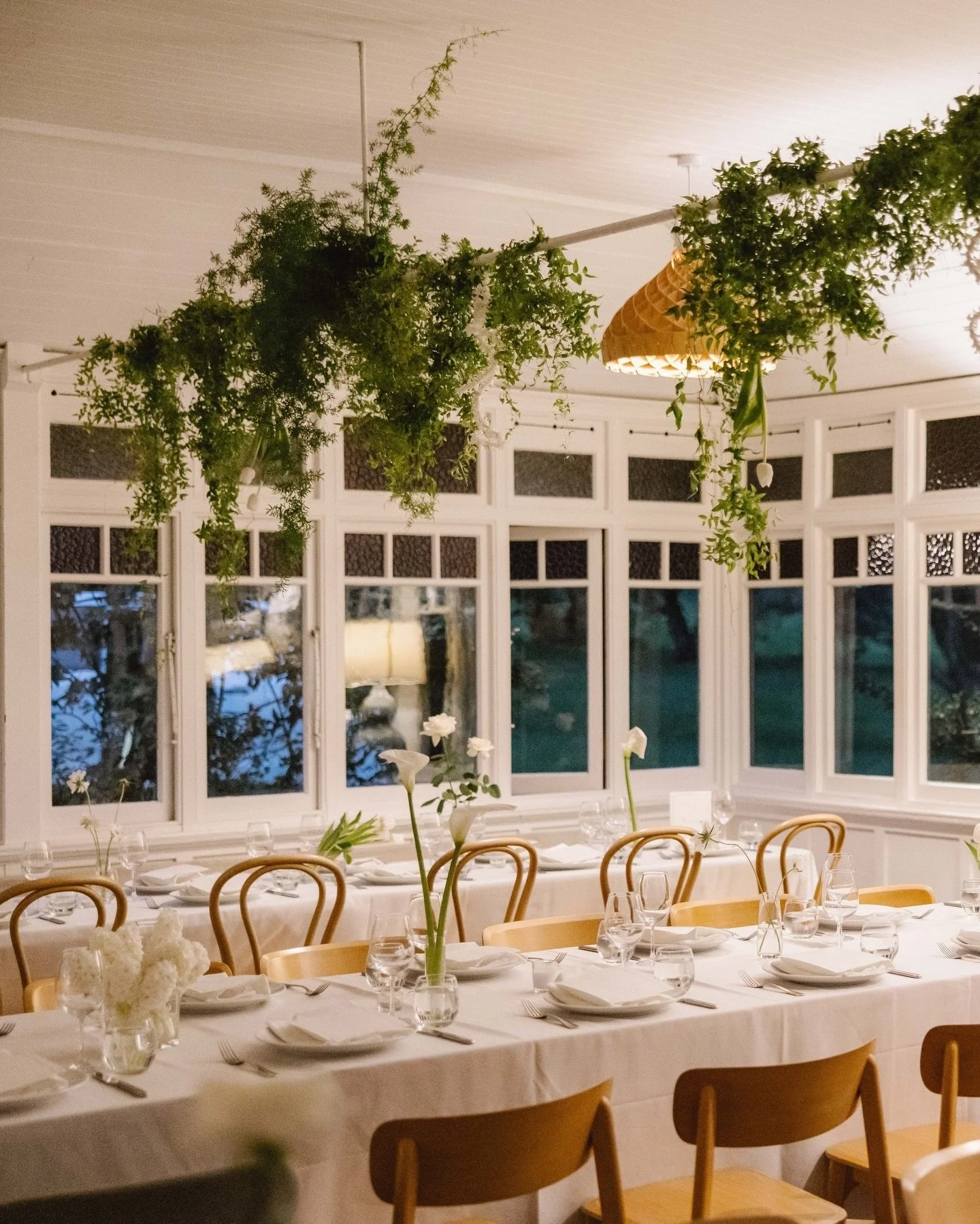 Vaucluse House weddings just hit differently &mdash; the heritage details, the soft light, the sense that you&rsquo;re tucked away in your own little world.
Add sculptural greens, crisp whites, and a long dinner table full of your favourite people&he