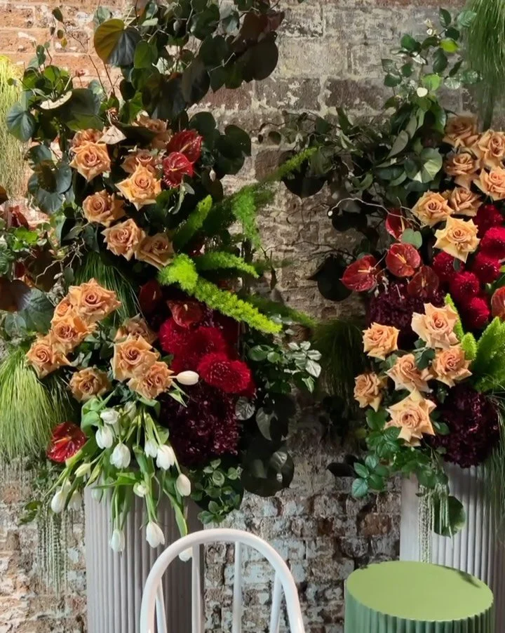 Christening flower for gorgeous little Alexandar 🌿👼
@ddoshen 

#christeningflowers #eventflowers #eventflorist #eventfloristsydney #sydneyeventflorist #sydneyeventstylist #hinchcliffhouse #sydneyflorist #burgundyflowers #moodyflowers