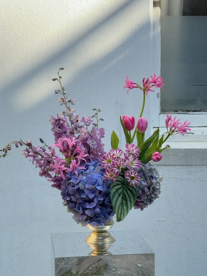 Some of my favourite floral gifting from May ✂️

Which is your favourite? 

#sydneyflowerdelivery #pottspointflorist #vasearrangements #flowerarranging