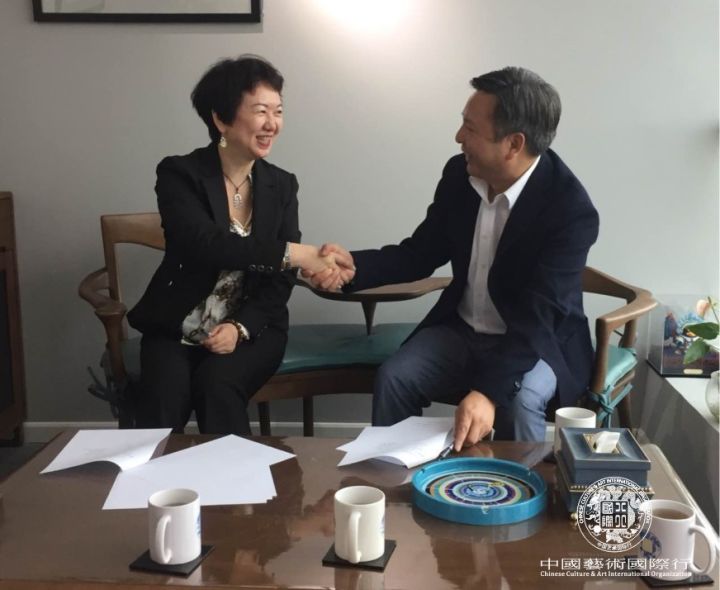 Ms. Christine Gong and Mr. Zhang Qilong signed to establish Shifan Culture& Art Development Co., Ltd. 
