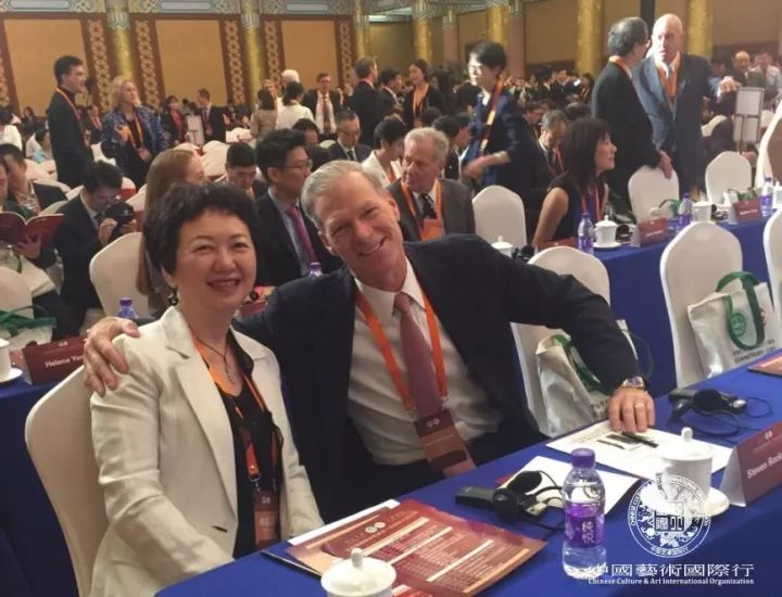 CCAIO共同主席斯蒂文先生与龚庭玉女士在协和医学院百年庆典中合影
