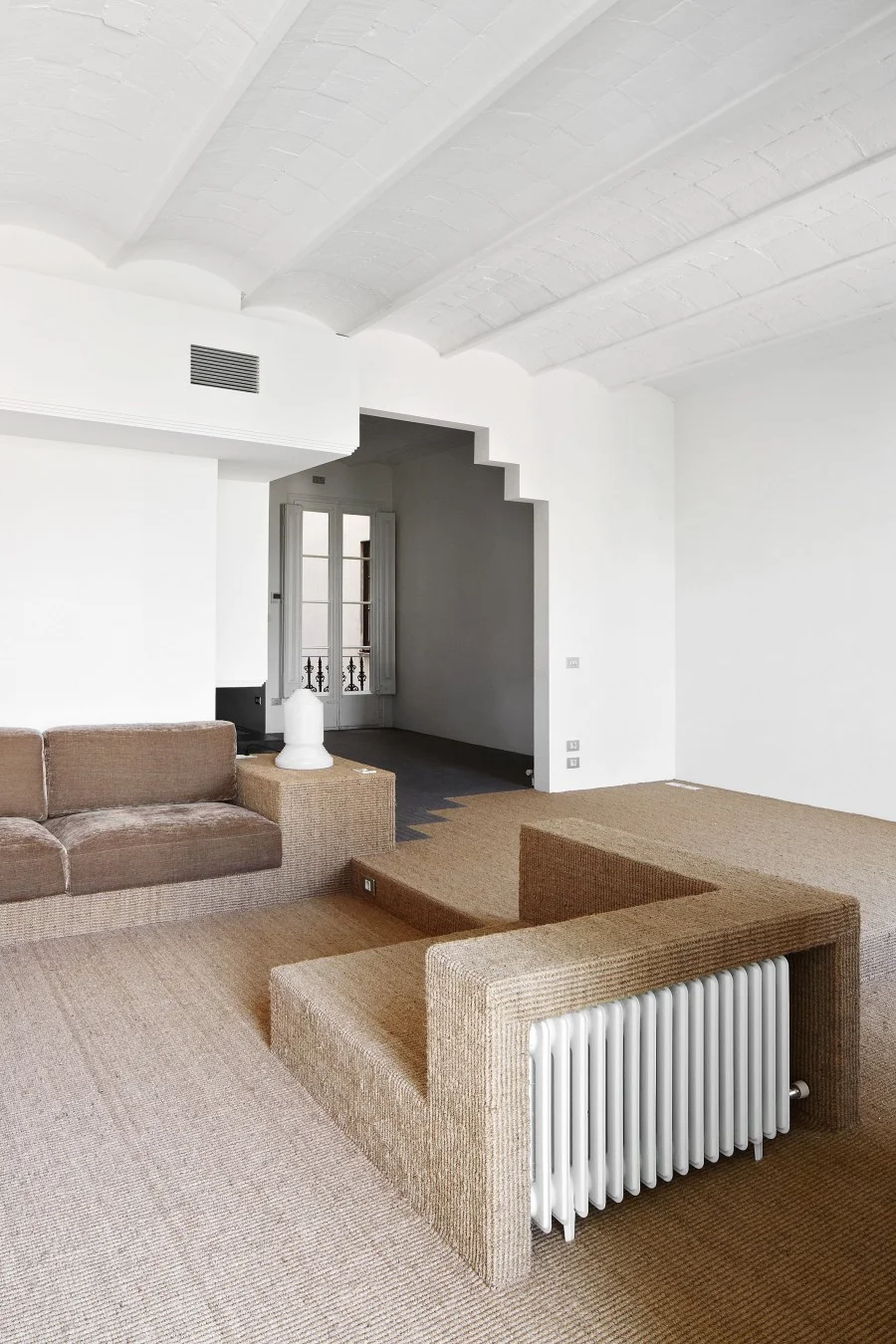 house-girona-barcelona-arquitectura-g-interiors-residential-spain_dezeen_2364_col_1