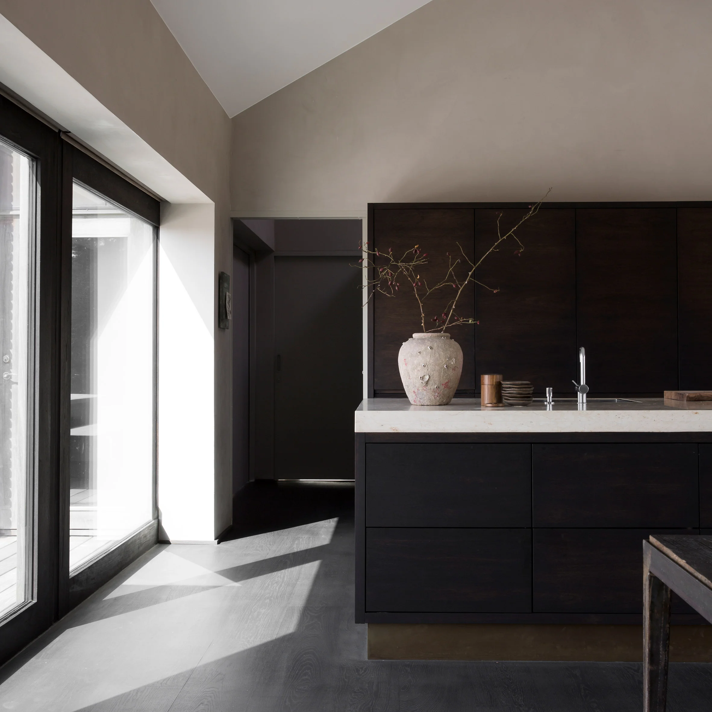 seaside-abode-norm-architects-denmark-aprilandmay-2a.jpg