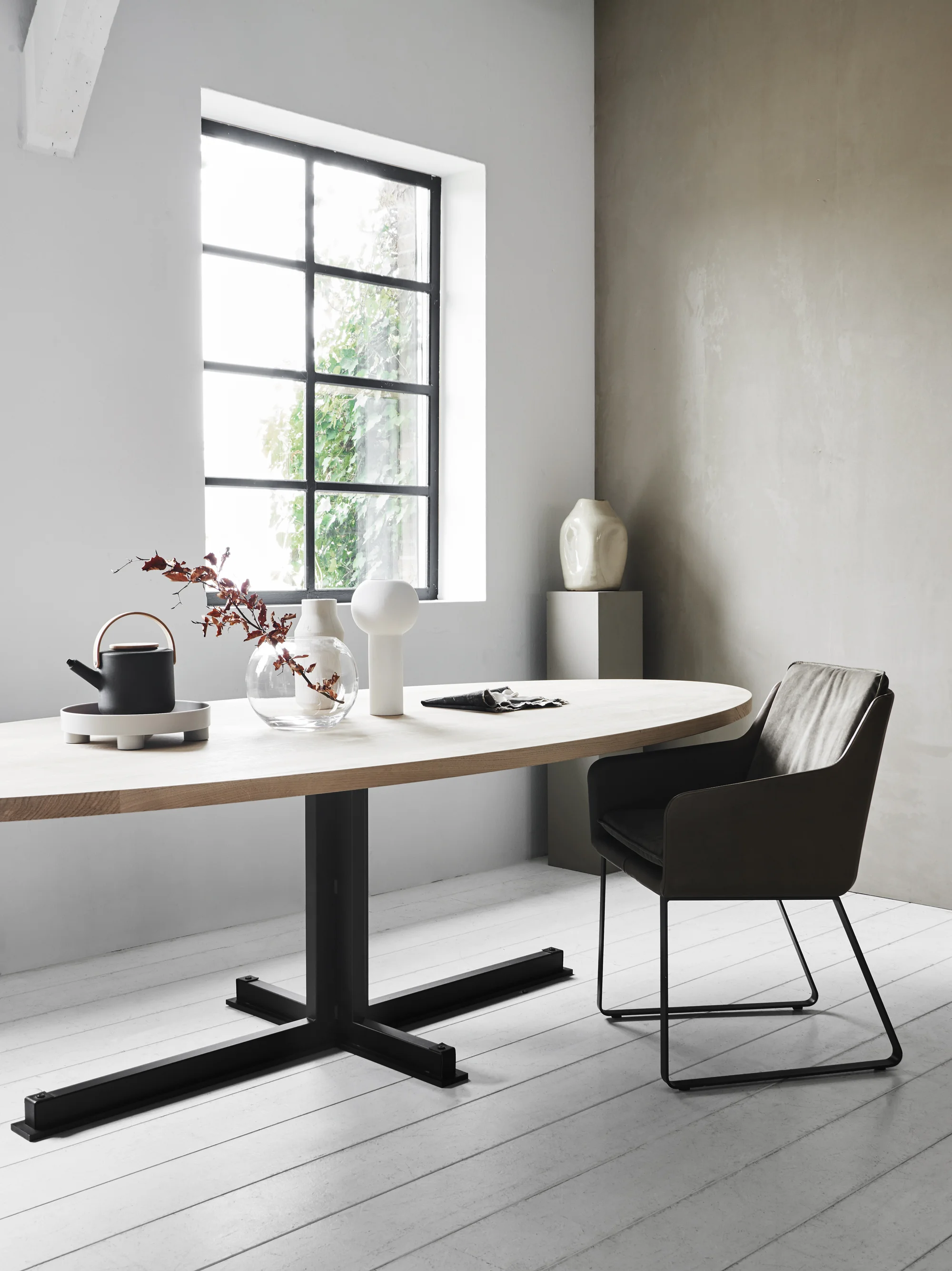 Cross table - Cambria XL smooth.jpg