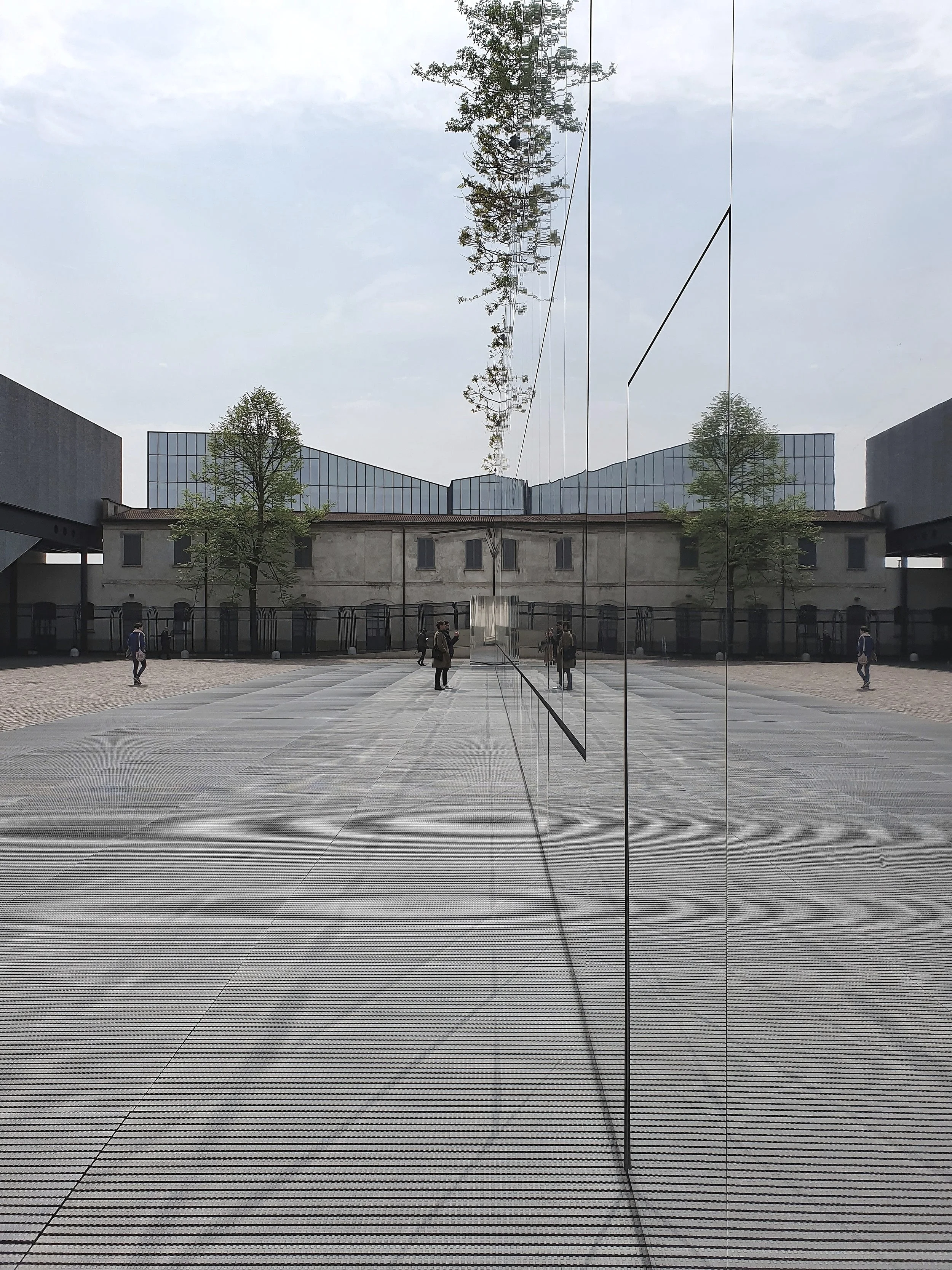 fondazioneprada-aprilandmay