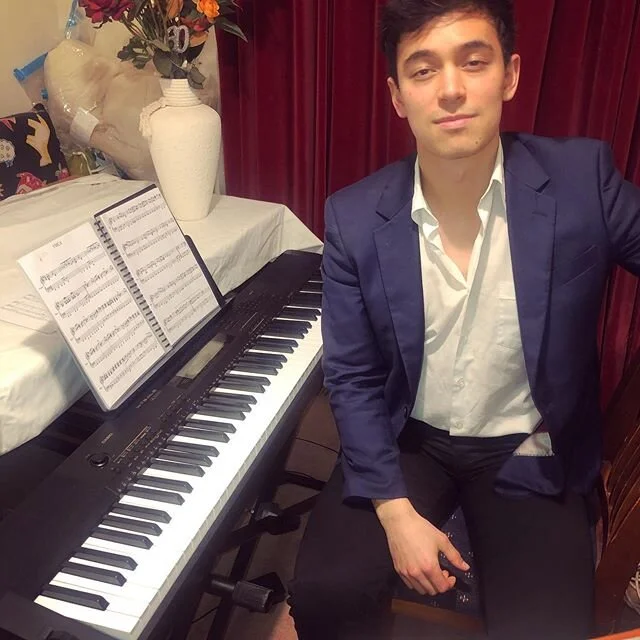 My zoom setup 💻 Thanks for having me play at your function last week @globenetworking 😃
.
.
.
.
.
#zoompiano #onlinepiano #onlinepianolessons #lgbt #onlinemusic #zoommusic