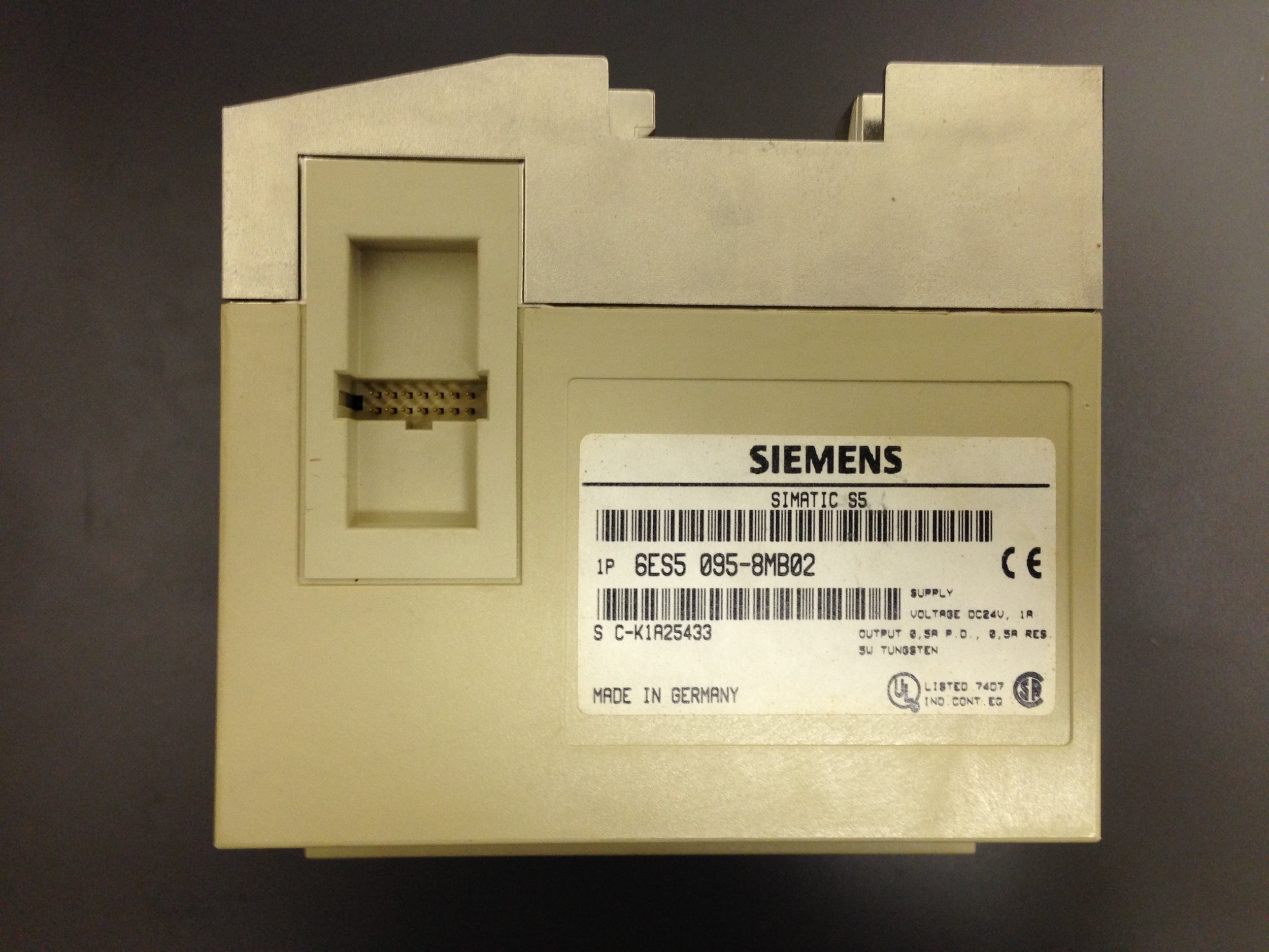 Siemens SIMATIC s5 compatto dispositivo 095u tipo 6es5 095-8mb02/6es5095-8mb02 
