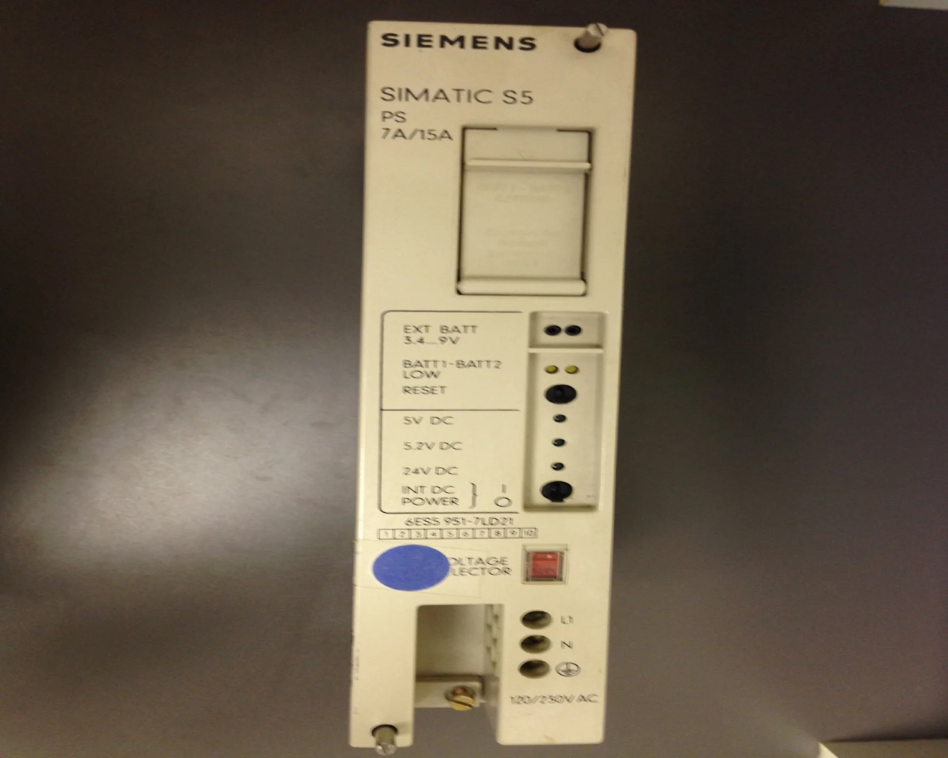 Siemens	S5-115U	6ES5 951 7LD21