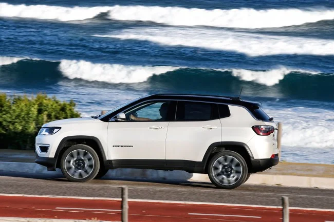 nuova-jeep-compass-2017-dd3a5a1703db66b53653471bcaddca14.jpg
