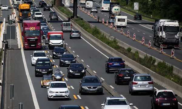 auto-autostrada.jpg