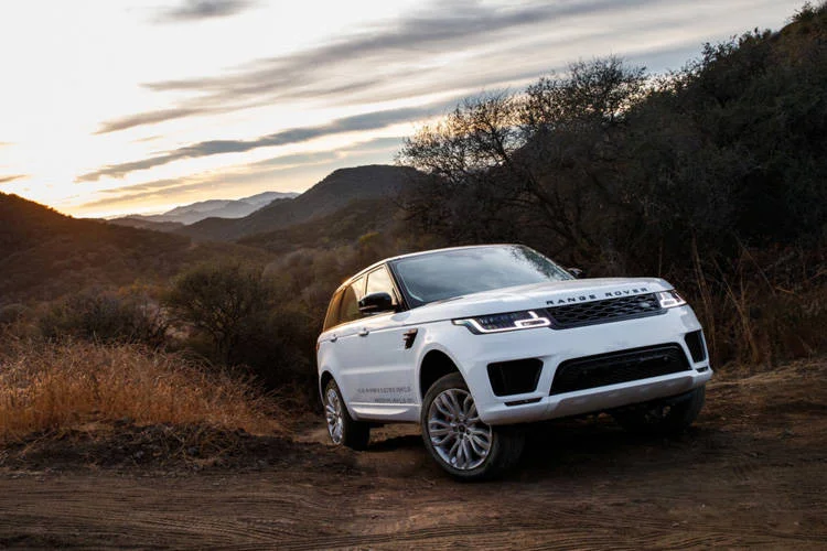 Un Range Rover Sport, uno dei modelli di lusso più noleggiati