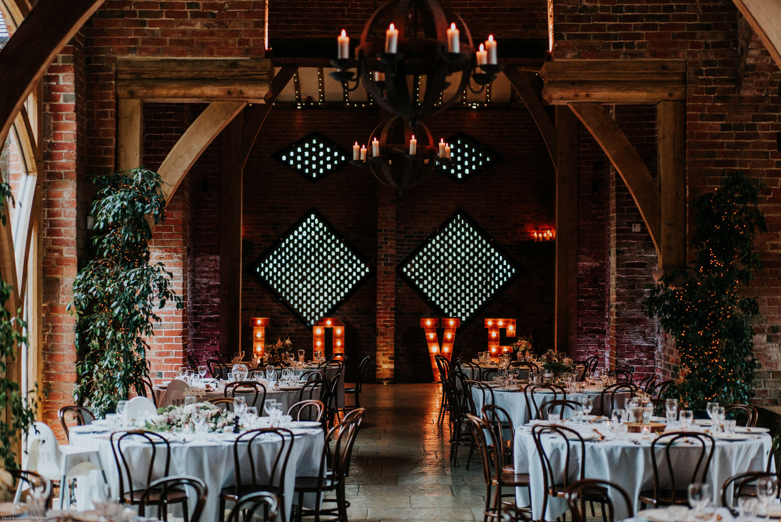 shustoke-barn-wedding-venues-warwickshire-cripps-co-weddings-venues