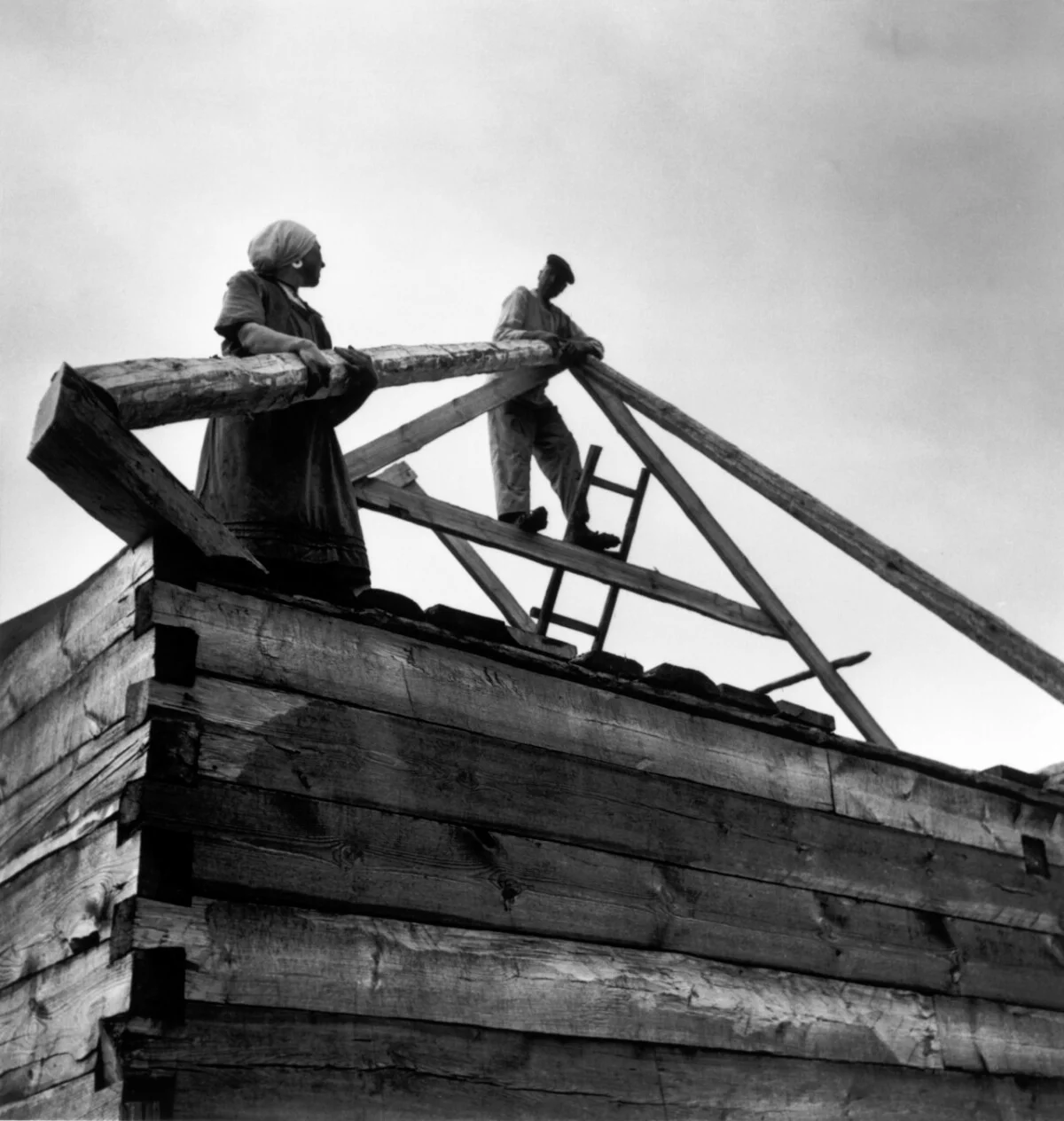ashley-watson_a-russian-journal_robert-capa-7.jpg