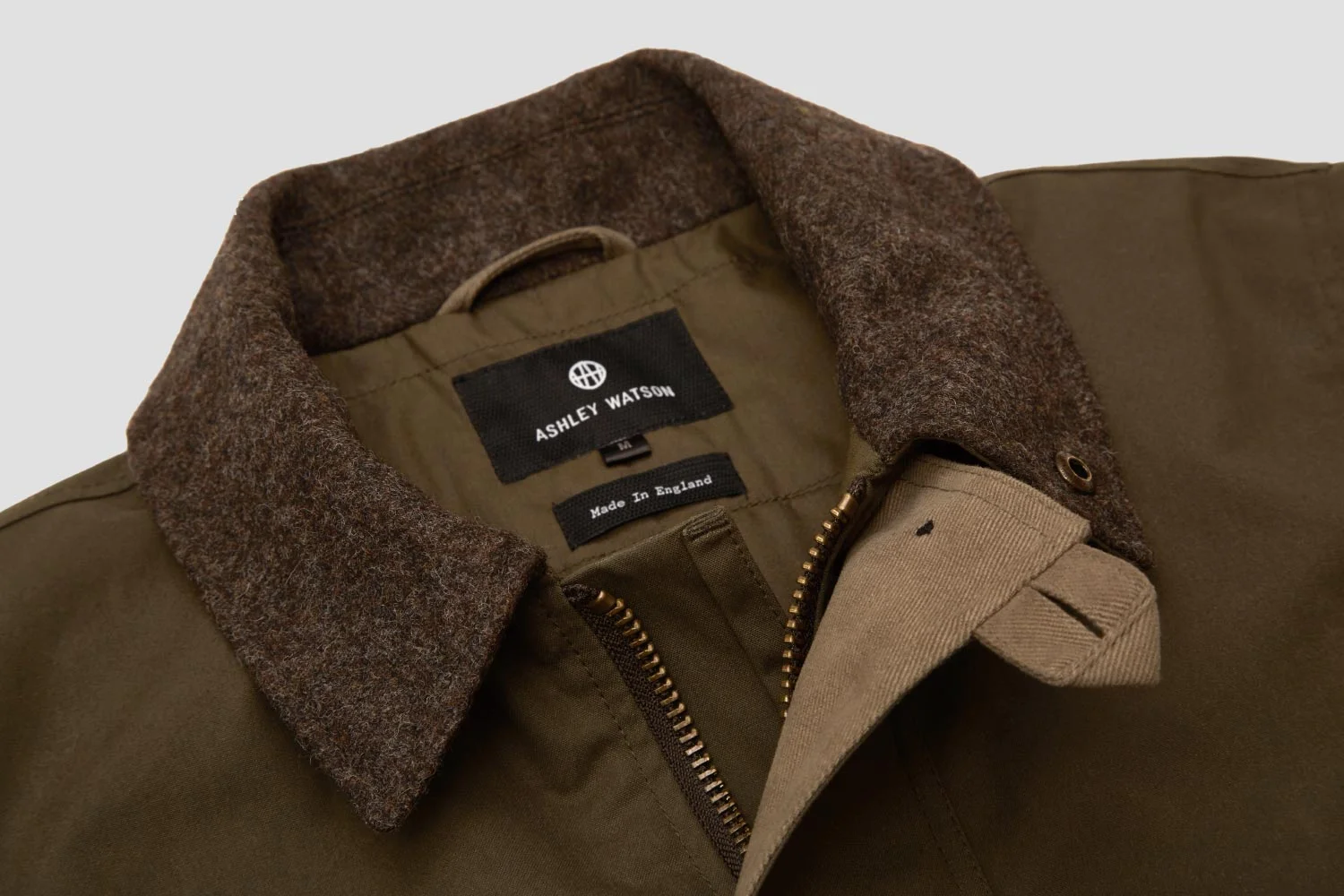 Melton wool collar for colder days.