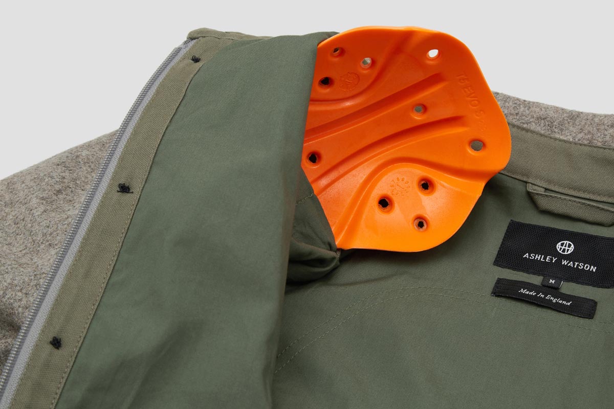 ashley-watson_product_hockliffe-overshirt_stone_detail_d30-armour.jpg