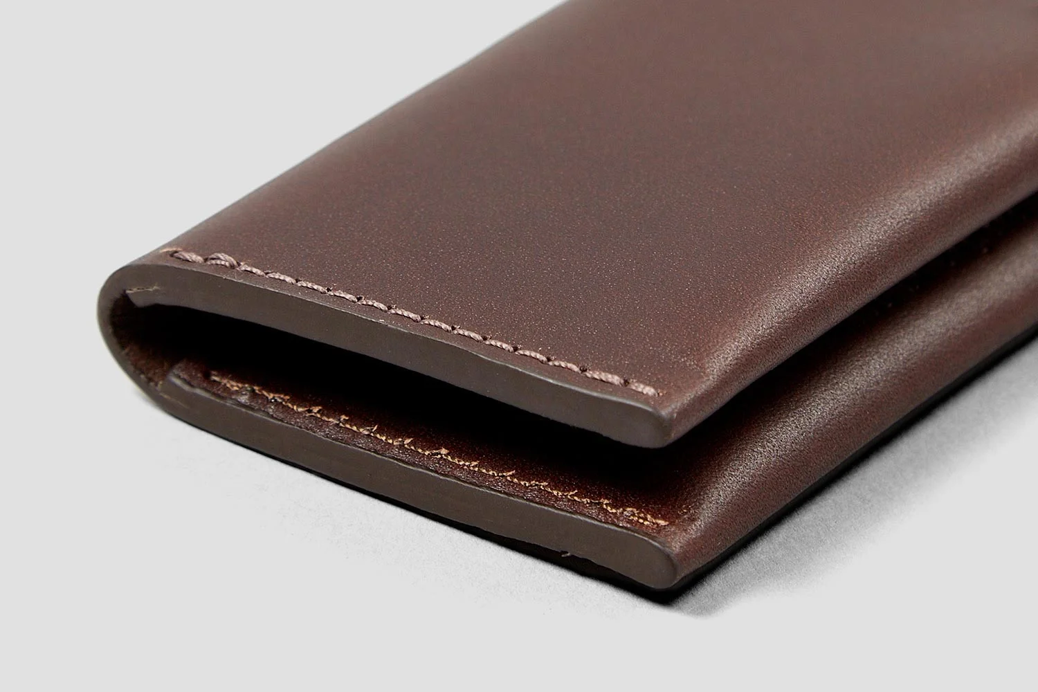 ashley-watson_hythe-card-holder_brown_detail_stitch.jpg