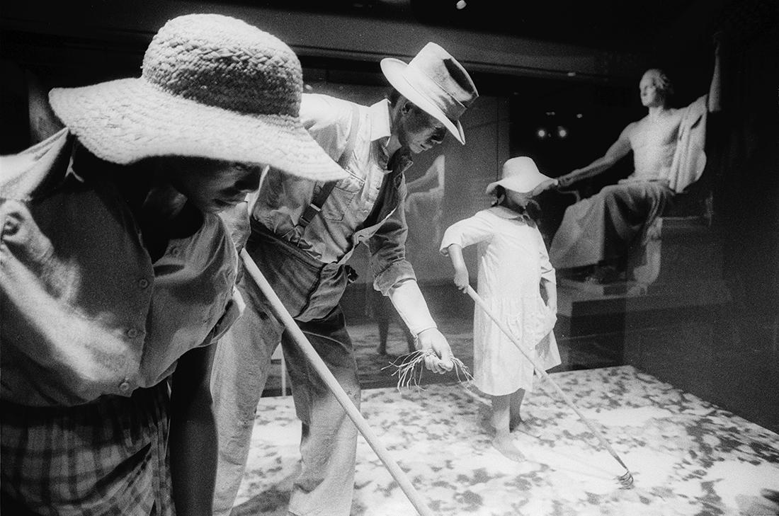 Sharecropper family mannequins, National Museum of American History