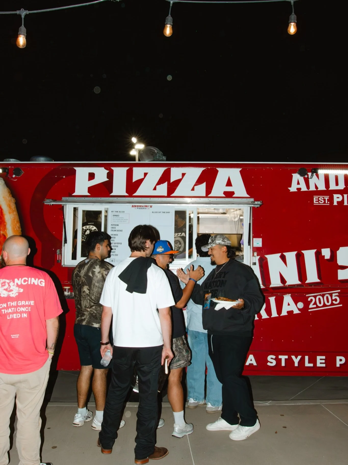 PIZZA x YOUTH MINISTRY = 🤝🍕

THANK YOU @victory.college 🤟