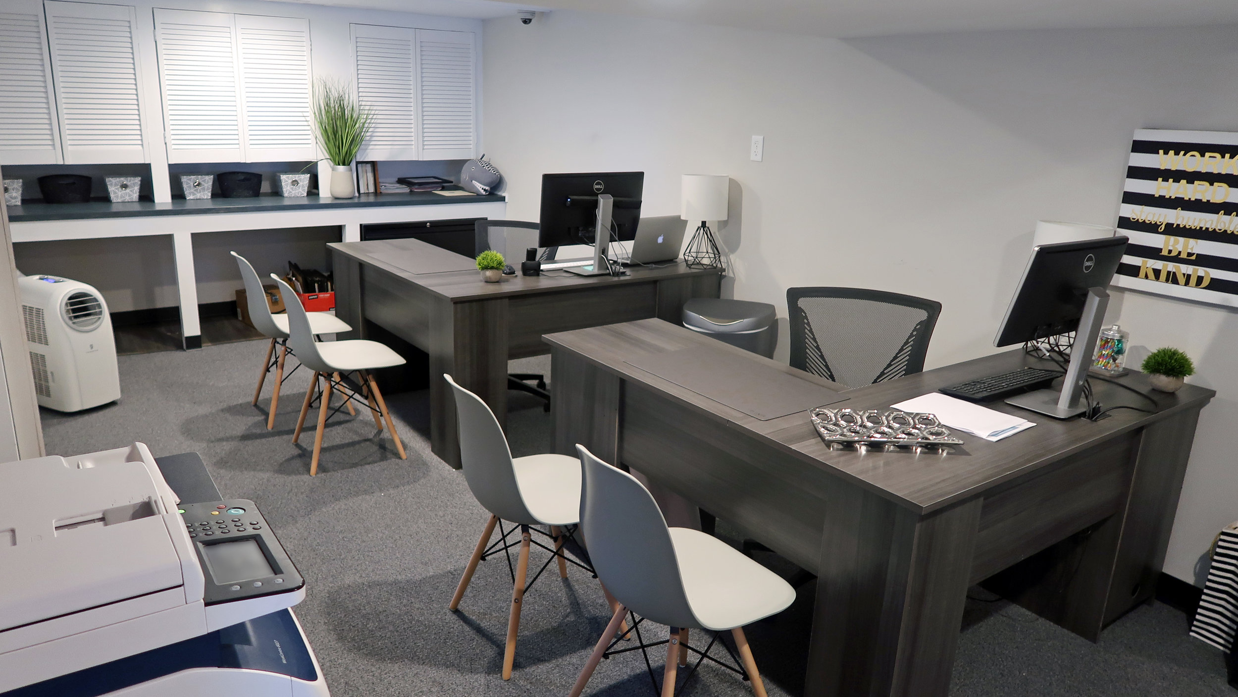 office1.jpg
