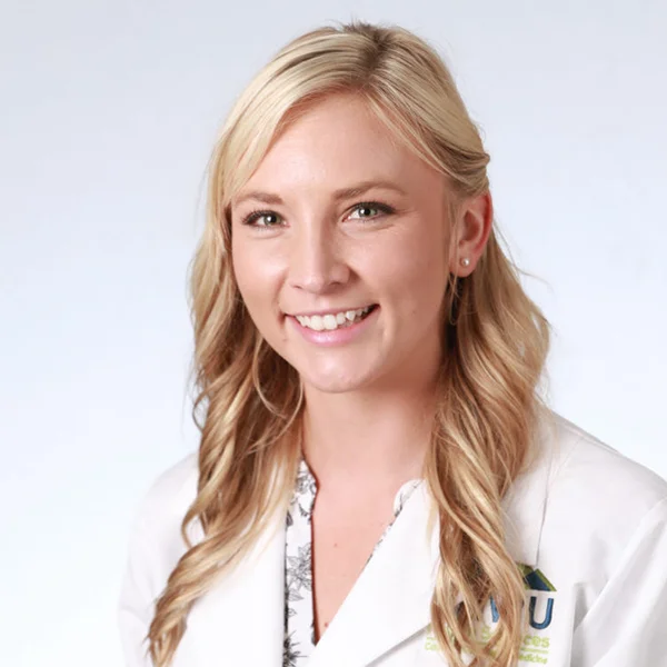 Sarah Tucker.jpg