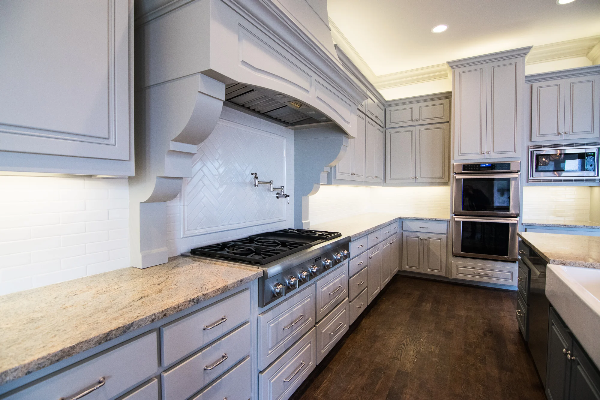 3626 Broadmoor MLS (1 of 19).jpg