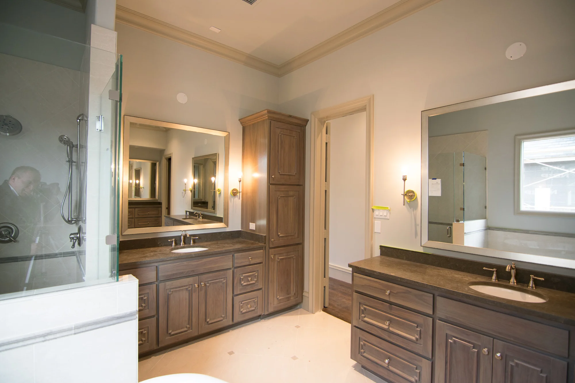 3626 Broadmoor MLS (5 of 19).jpg