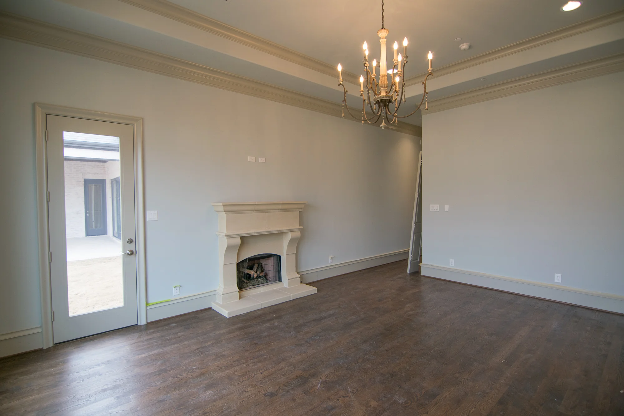 3626 Broadmoor MLS (8 of 19).jpg
