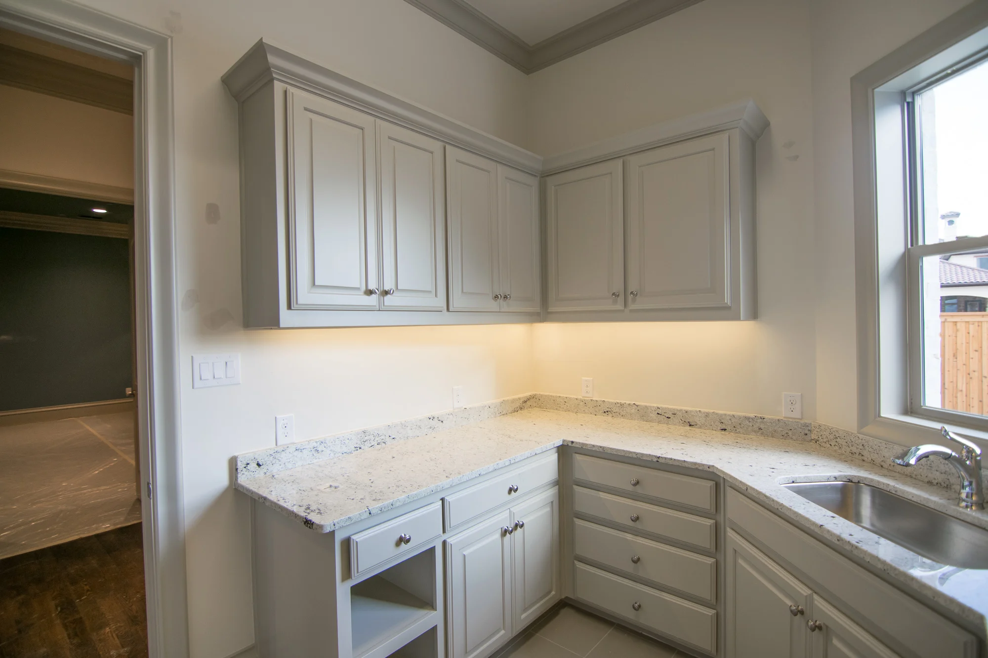 3626 Broadmoor MLS (11 of 19).jpg