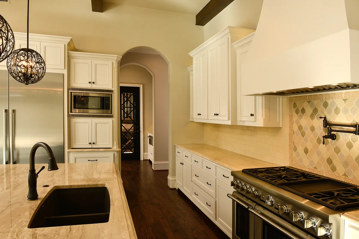 Royal_Crest-049.jpg