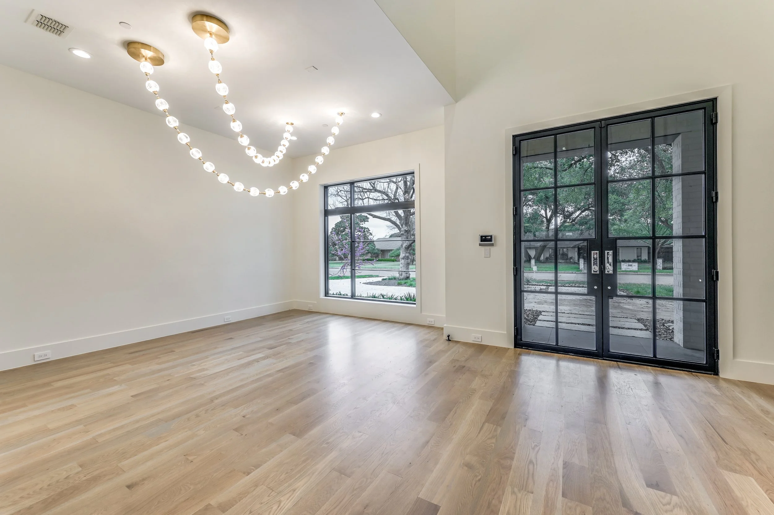 4522-willow-ln-dallas-tx-75244-High-Res-10.jpg